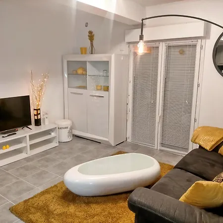 Maison De Bourg Avec Terrasse Semesterbostad Gerzat