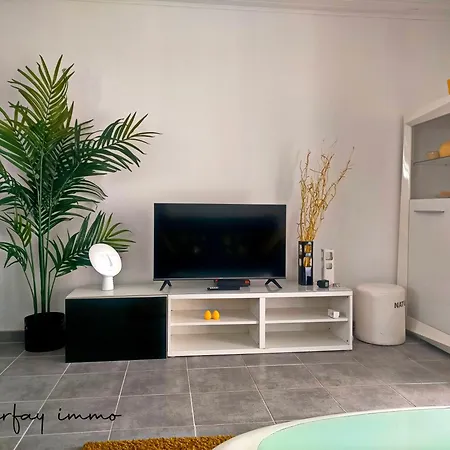 Semesterbostad Maison De Bourg Avec Terrasse *