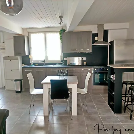 Maison De Bourg Avec Terrasse Semesterbostad