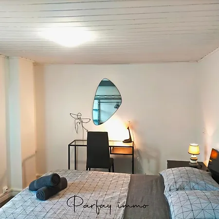 Maison De Bourg Avec Terrasse *