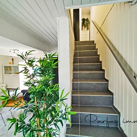 Maison De Bourg Avec Terrasse Hébergement de vacances