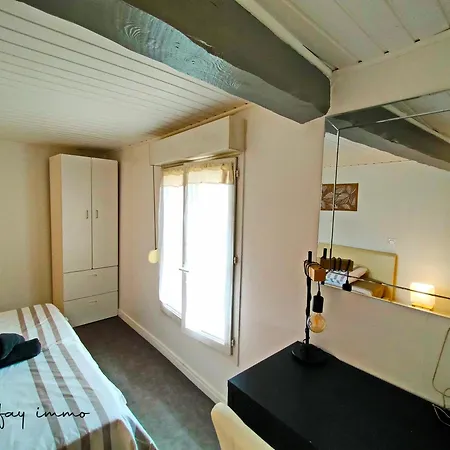 Maison De Bourg Avec Terrasse *