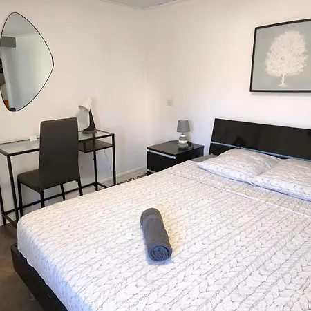 Maison De Bourg Avec Terrasse Hébergement de vacances Gerzat